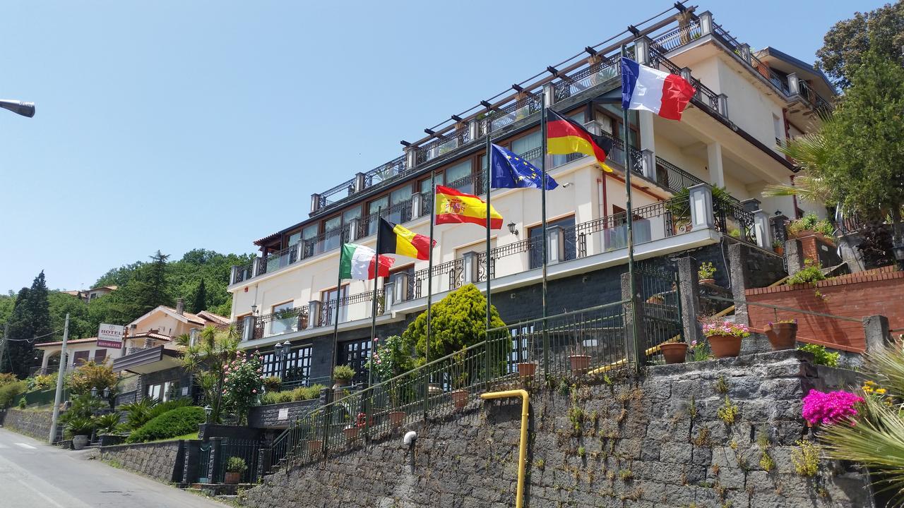 Hotel Primavera Dell'Etna Zafferana Etnea Exterior foto